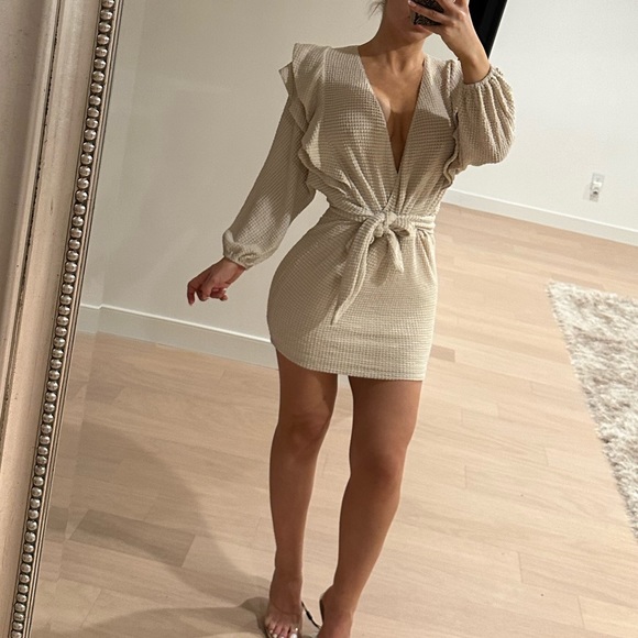 SAYLOR Gracelyn Dress In Neutral Oatmeal - small - Picture 6 of 8